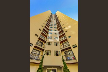 Apartamento à venda com 80m², 3 quartos e 1 vaga Apartamento à venda com 80m², 3 quartos e 1 vagaFachada