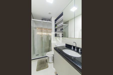 Banheiro de apartamento à venda com 1 quarto, 38m² em Partenon, Porto Alegre