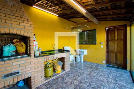 Casa para alugar com 288m², 3 quartos e 5 vagas Casa para alugar com 288m², 3 quartos e 5 vagasÁrea de serviço