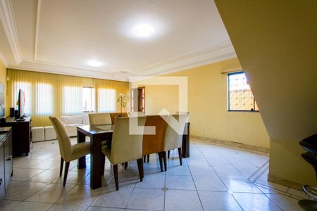 Sala de casa à venda com 3 quartos, 288m² em Vila Eldizia, Santo André