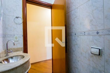 Casa para alugar com 288m², 3 quartos e 5 vagas Casa para alugar com 288m², 3 quartos e 5 vagasBanheiro social