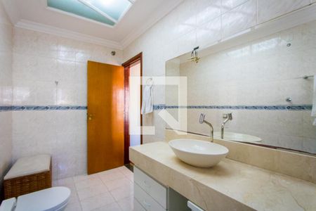 Casa para alugar com 288m², 3 quartos e 5 vagas Casa para alugar com 288m², 3 quartos e 5 vagasBanheiro do quarto 1