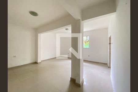 Sala de casa para alugar com 2 quartos, 78m² em Pilares, Rio de Janeiro