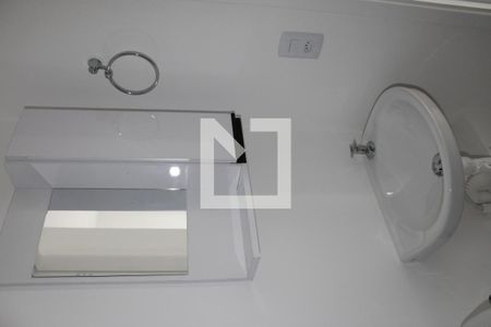 Banheiro de apartamento para alugar com 1 quarto, 30m² em Vila Guilhermina, São Paulo