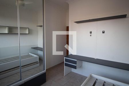 Quarto 2 de apartamento à venda com 2 quartos, 60m² em Olaria, Rio de Janeiro