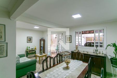 Sala de casa à venda com 9 quartos, 270m² em Serrano, Belo Horizonte