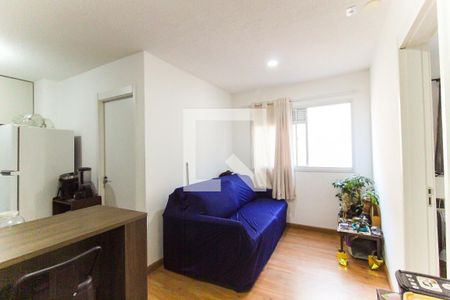 Sala de apartamento para alugar com 2 quartos, 37m² em Vila Taquari, São Paulo