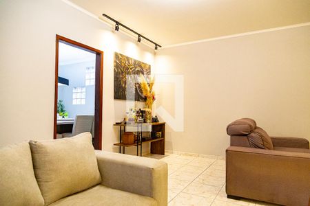 Sala de casa à venda com 4 quartos, 210m² em Vila do Encontro, São Paulo