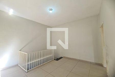 Sala 2 de casa à venda com 2 quartos, 131m² em Vila California, São Paulo