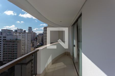 Varanda de apartamento para alugar com 2 quartos, 71m² em Lourdes, Belo Horizonte