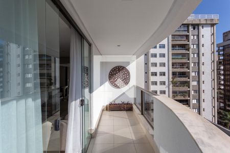 Varanda de apartamento para alugar com 2 quartos, 71m² em Lourdes, Belo Horizonte