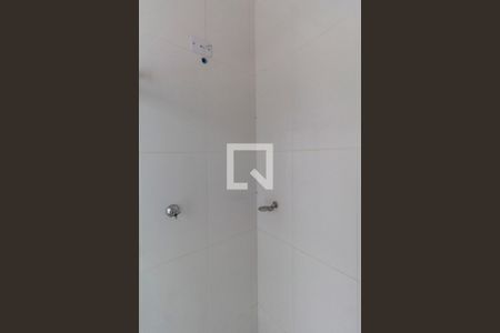 Banheiro  de apartamento para alugar com 1 quarto, 27m² em Vila Marieta, São Paulo