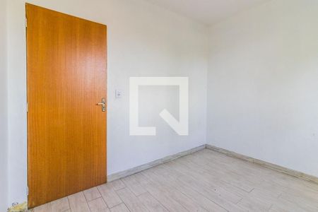 Dormitório 2 de apartamento à venda com 2 quartos, 51m² em Rubem Berta, Porto Alegre