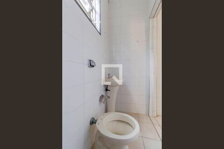 Banheiro de casa para alugar com 1 quarto, 50m² em Vila Nhocuné, São Paulo