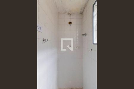 Banheiro de casa para alugar com 1 quarto, 50m² em Vila Nhocuné, São Paulo