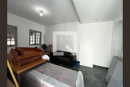 Casa para alugar com 80m², 2 quartos e 2 vagasSala