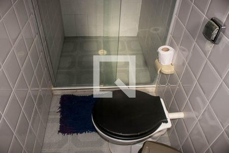 Banheiro de apartamento para alugar com 1 quarto, 40m² em Praia do Flamengo, Salvador