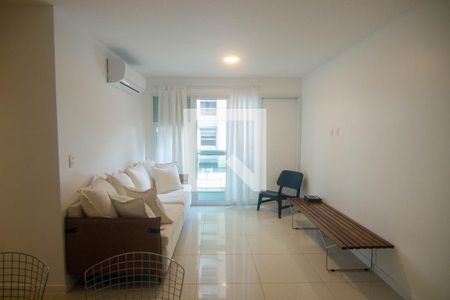 Sala de apartamento para alugar com 2 quartos, 68m² em Ipanema, Rio de Janeiro