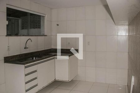Cozinha de apartamento para alugar com 1 quarto, 40m² em Praia do Flamengo, Salvador