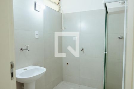 Banheiro de kitnet/studio para alugar com 1 quarto, 39m² em Bela Vista, São Paulo