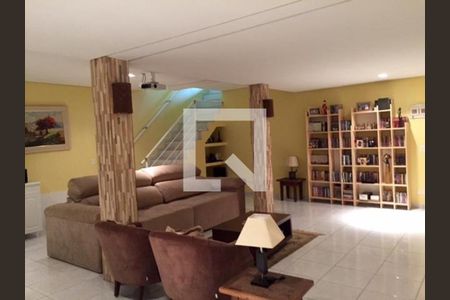 Casa à venda com 3 quartos, 450m² em Vila Floresta, Santo André