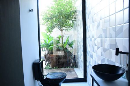 Lavabo de casa de condomínio para alugar com 4 quartos, 200m² em Jardim Rebelato, Cotia