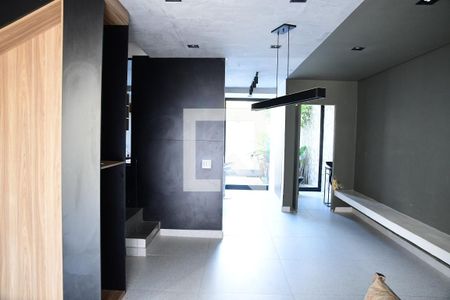 Sala de casa de condomínio para alugar com 4 quartos, 200m² em Jardim Rebelato, Cotia