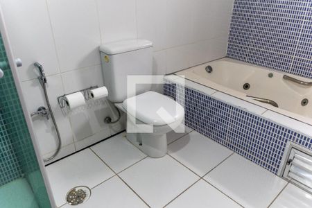 Banheiro da Suíte 1 de casa à venda com 3 quartos, 188m² em Cidade das Flores, Osasco