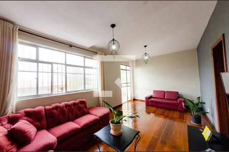 Casa 1 - Sala de casa à venda com 7 quartos, 800m² em Carlos Prates, Belo Horizonte