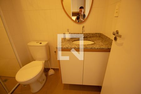 Banheiro de apartamento à venda com 1 quarto, 28m² em Vila Mariana, São Paulo