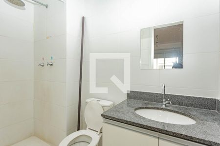 Banheiro da Suíte de apartamento para alugar com 2 quartos, 57m² em Vila das Mercês, São Paulo