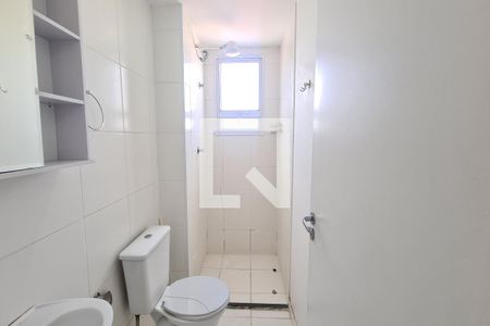 Banheiro de kitnet/studio para alugar com 1 quarto, 25m² em Vila Ema, São Paulo