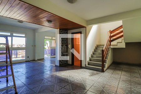 Sala 1 de casa à venda com 4 quartos, 400m² em Cachoeirinha, Belo Horizonte