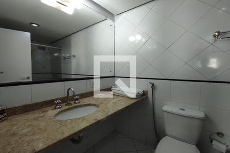 Apartamento para alugar com 50m², 1 quarto e 1 vaga Apartamento para alugar com 50m², 1 quarto e 1 vagaBanheiro da Suíte
