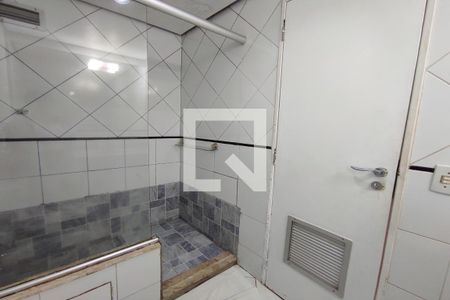 Apartamento para alugar com 50m², 1 quarto e 1 vaga Apartamento para alugar com 50m², 1 quarto e 1 vagaBanheiro da Suíte