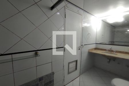 Apartamento para alugar com 50m², 1 quarto e 1 vaga Apartamento para alugar com 50m², 1 quarto e 1 vagaBanheiro da Suíte
