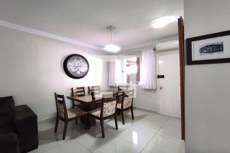 Sala de casa de condomínio para alugar com 2 quartos, 80m² em Jardim Interlagos, Ribeirão Preto