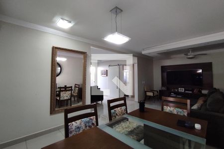 Sala de casa de condomínio para alugar com 2 quartos, 80m² em Jardim Interlagos, Ribeirão Preto