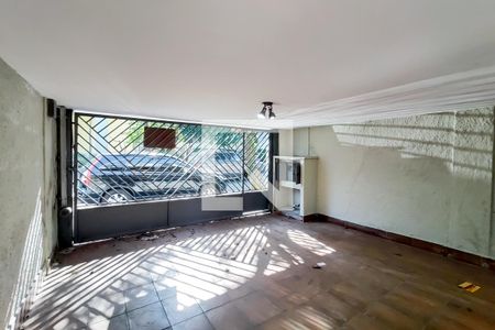 Casa à venda com 200m², 4 quartos e 2 vagas Casa à venda com 200m², 4 quartos e 2 vagasGaragem