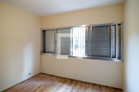 Casa à venda com 200m², 4 quartos e 2 vagas Casa à venda com 200m², 4 quartos e 2 vagasQuarto 3 - Suíte