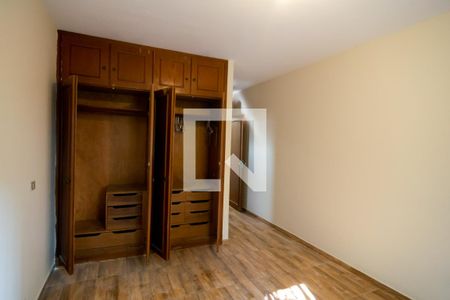 Casa à venda com 200m², 4 quartos e 2 vagas Casa à venda com 200m², 4 quartos e 2 vagasQuarto 3 - Suíte