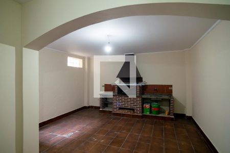 Casa à venda com 200m², 4 quartos e 2 vagas Casa à venda com 200m², 4 quartos e 2 vagasChurrasqueira