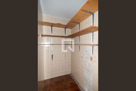 Casa à venda com 200m², 4 quartos e 2 vagas Casa à venda com 200m², 4 quartos e 2 vagasDespensa