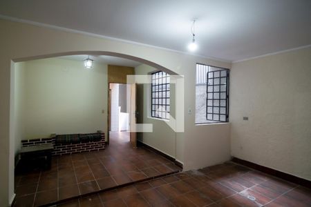 Casa à venda com 200m², 4 quartos e 2 vagas Casa à venda com 200m², 4 quartos e 2 vagasChurrasqueira