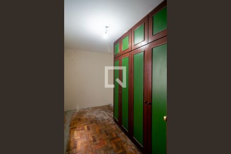 Casa à venda com 200m², 4 quartos e 2 vagas Casa à venda com 200m², 4 quartos e 2 vagasQuarto 2