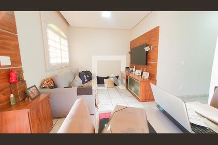 Sala de casa para alugar com 3 quartos, 105m² em Jardim Leblon, Belo Horizonte