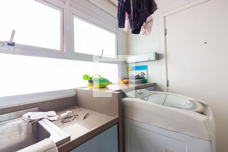 Apartamento à venda com 187m², 3 quartos e 3 vagas Apartamento à venda com 187m², 3 quartos e 3 vagasÁrea de Serviço