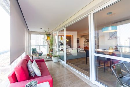 Apartamento à venda com 187m², 3 quartos e 3 vagas Apartamento à venda com 187m², 3 quartos e 3 vagasVaranda gourmet