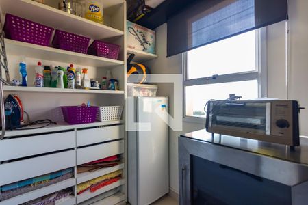 Apartamento à venda com 187m², 3 quartos e 3 vagas Apartamento à venda com 187m², 3 quartos e 3 vagasQuarto de Serviço