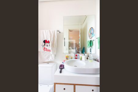 Apartamento à venda com 187m², 3 quartos e 3 vagas Apartamento à venda com 187m², 3 quartos e 3 vagasBanheiro da Suíte 1